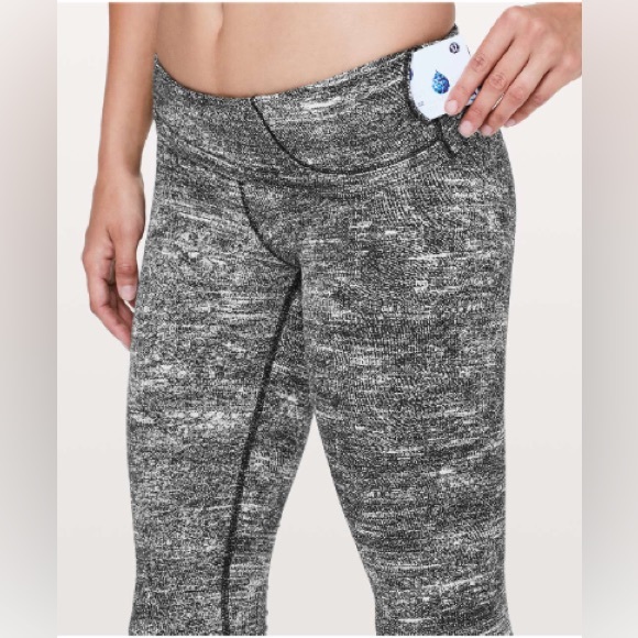 Lululemon Wunder Under Crop (Hi-Rise) *21" Rush Jacquard Black White - Picture 4 of 4